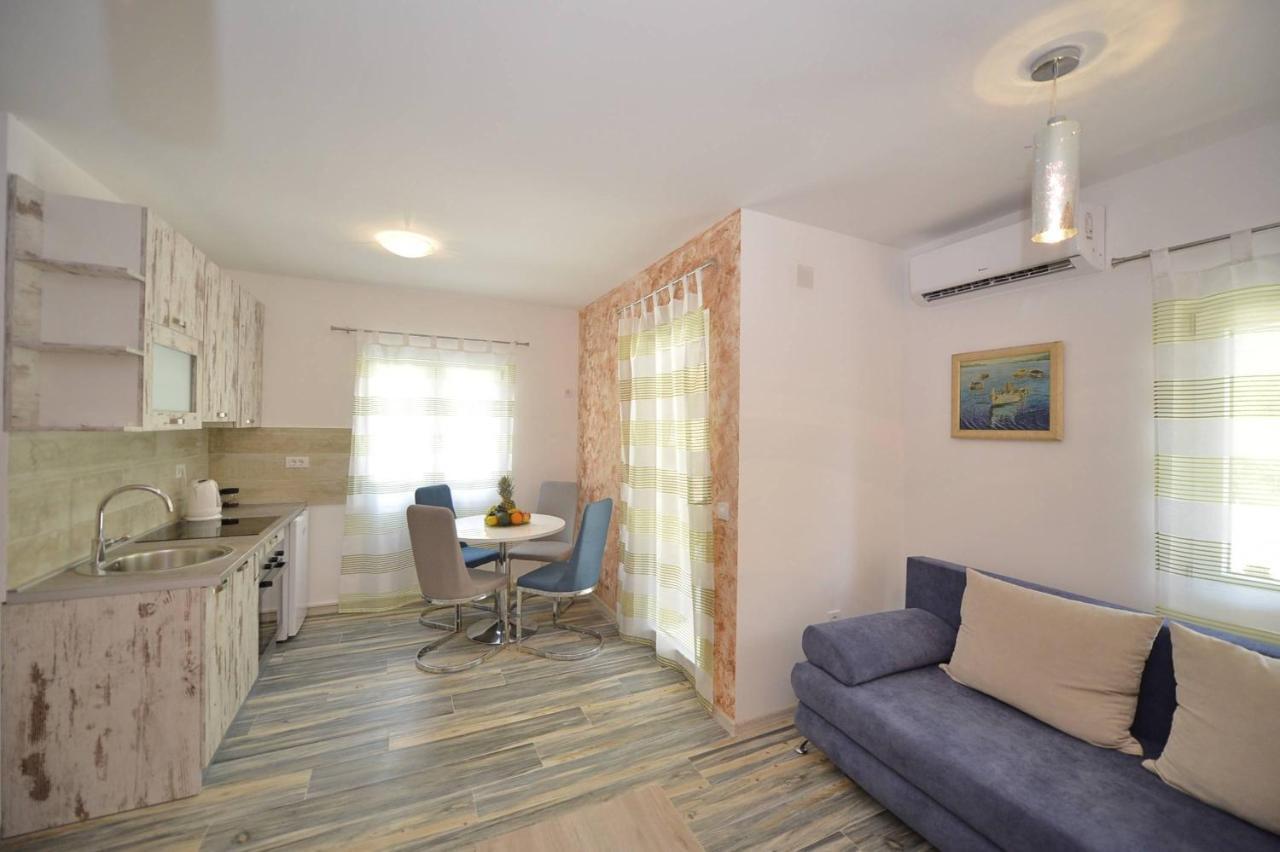 J & P Apartments Orahovac Kotor Exterior foto